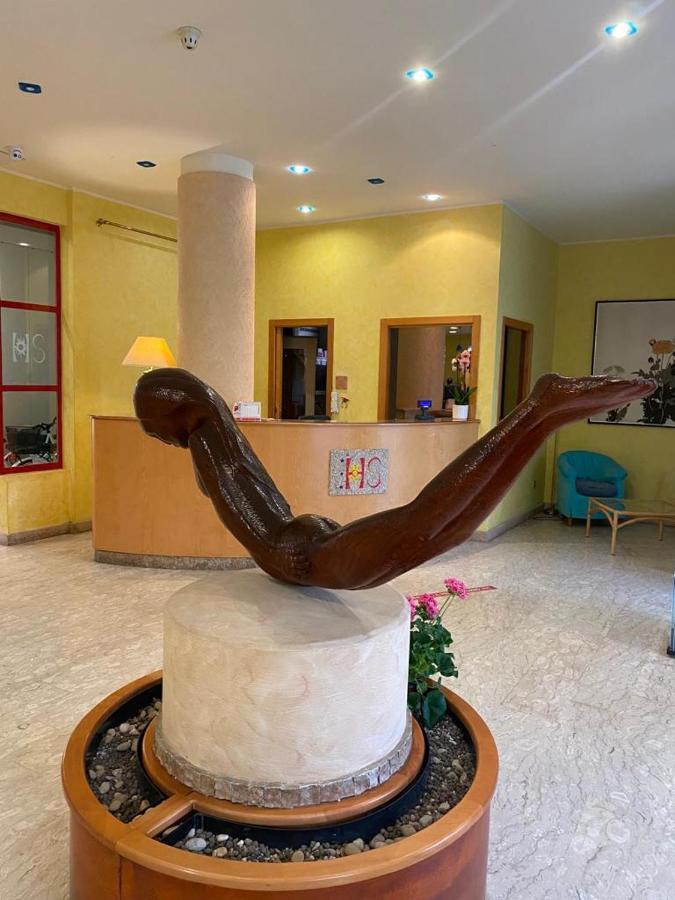 Hotel Silvi Silvi Marina Buitenkant foto