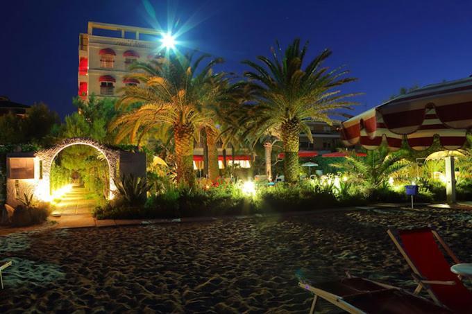 Hotel Silvi Silvi Marina Buitenkant foto